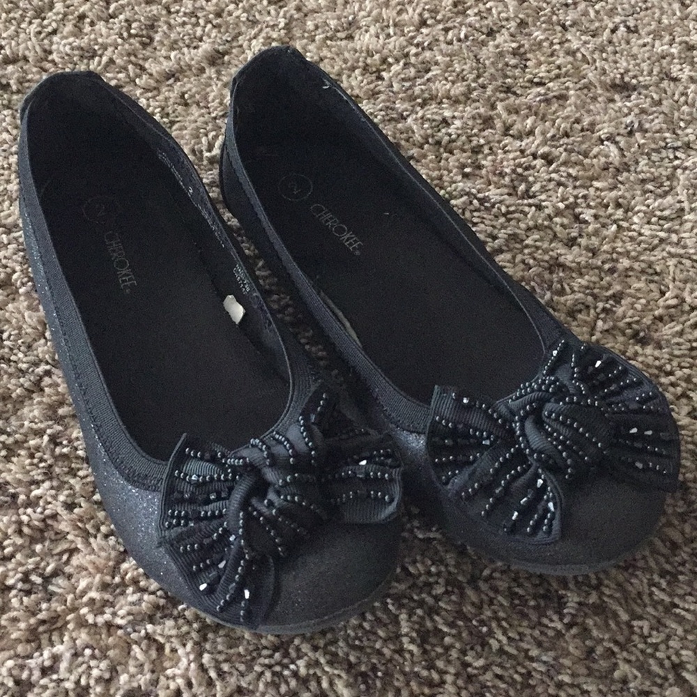 Cherokee Girl Sparkly Black Shoes Size 2